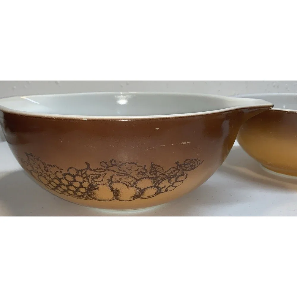 Vintage Pyrex Old Orchard Cinderella Nesting Mixing Bowls 3 Piece Set